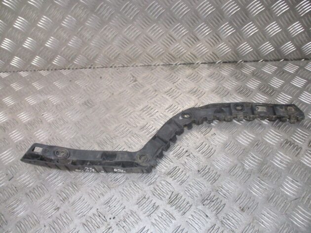 2013 ŠKODA SUPERB 3T REAR RIGHT DRIVER SIDE  BUMPER MOUNT BRACKET 3T5807394A OEM - Image 3