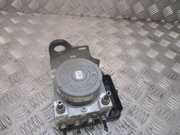 2016 GENUINE VW PASSAT B8 ABS PUMP CONTROL UNIT MODULE 5Q0614517BJ - Image 3
