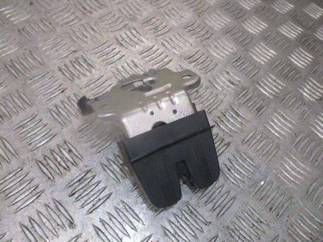 2016 GENUINE VW PASSAT B8 SALOON REAR BOOTLID LOCK MECHANISM - Image 2