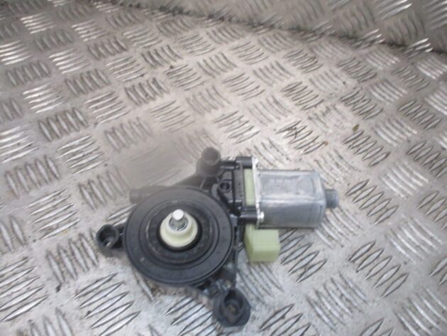 2015 GENUINE VW GOLF MK7 FRONT LEFT PASSENGER SIDE DOOR WINDOW MOTOR 5Q0959801C - Image 2