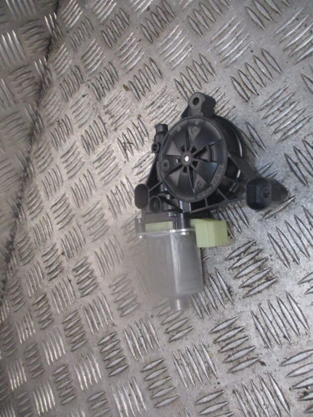 2015 GENUINE VW GOLF MK7 FRONT LEFT PASSENGER SIDE DOOR WINDOW MOTOR 5Q0959801C - Image 3