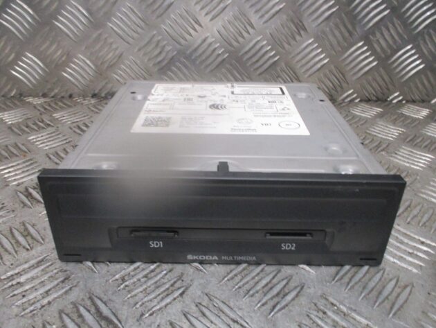 2016 GENUINE SKODA OCTAVIA RADIO STEREO MULTIMEDIA HEAD UNIT 5Q0035874A - Image 2