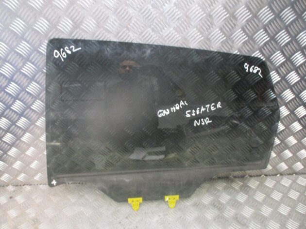 2012 GENUINE NISSAN QASHQAI 5 SEATER REAR LEFT PASSENGER SIDE DOOR WINDOW GLASS - Image 3