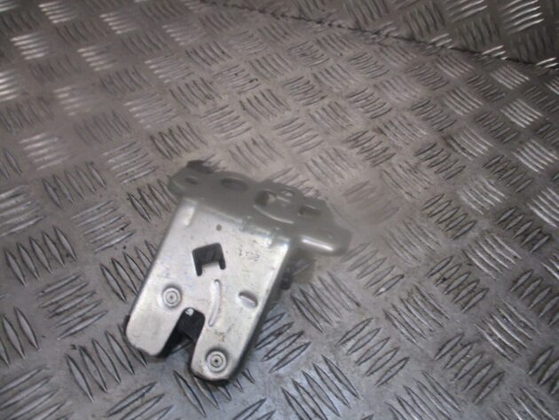 2012 GENUINE AUDI A3 8P REAR TAILGATE BOOT LOCK MECHANSIM 8K9827505H - Image 3