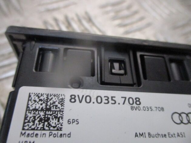 2019 GENUINE AUDI Q2 AUX USB CONNECTION PORT MODULE UNIT 8V0035708 - Image 3