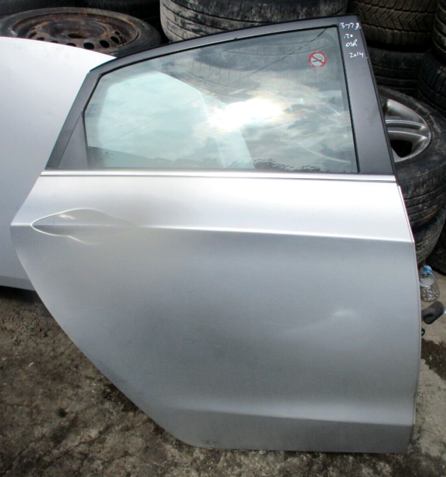 2013 GENUINE HYUNDAI I30 REAR RIGHT DRIVER SIDE BARE SHELL DOOR OSR