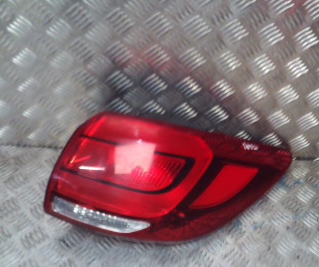 2014 GENUINE KIA SPORTAGE REAR RIGHT DRIVER SIDE TAILLIGHT LAMP 92402-3W5