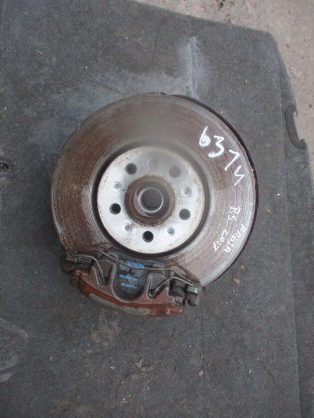 2017 GENUINE SKODA FABIA 1.2 TDI FRONT RIGHT DRIVER SIDE HUB - Image 2