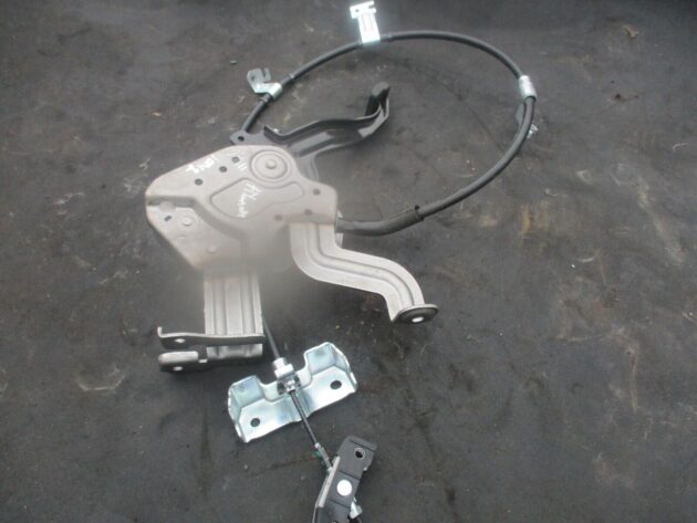 2018 GENUINE HYUNDAI IONIQ HYBRID HANDBREAK LEVER PADEL WITH CABLE - Image 2