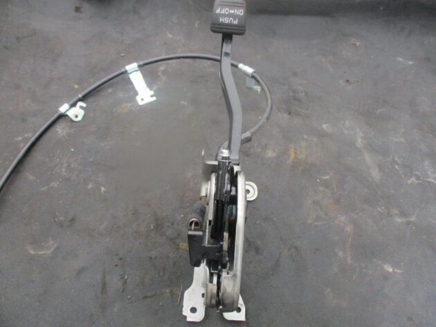 2018 GENUINE HYUNDAI IONIQ HYBRID HANDBREAK LEVER PADEL WITH CABLE - Image 3