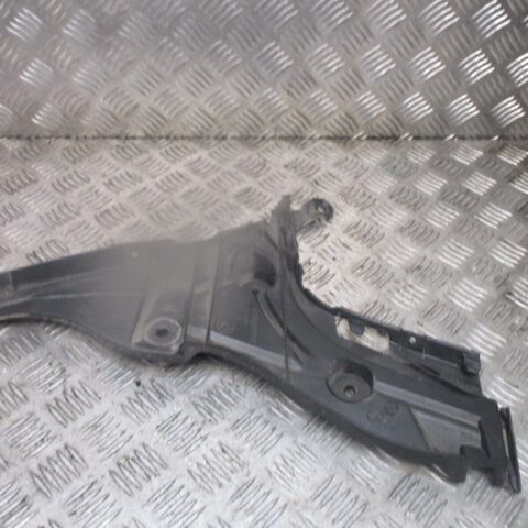 2014 GENUINE AUDI A3 8V PASSENGER SIDE REAR BUMPER BRACKET 8V4807377A