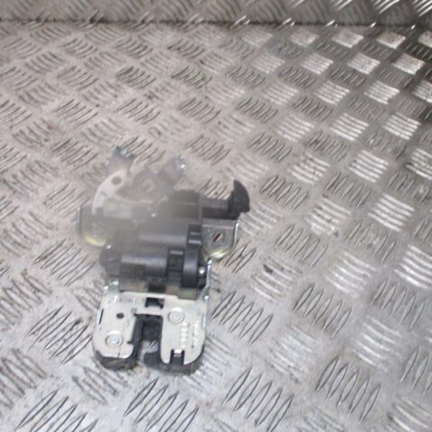 2017 GENUINE SKODA FABIA HATCHBACK REAR TAILGATE BOOT LOCK MECHANISM 8R0827505A