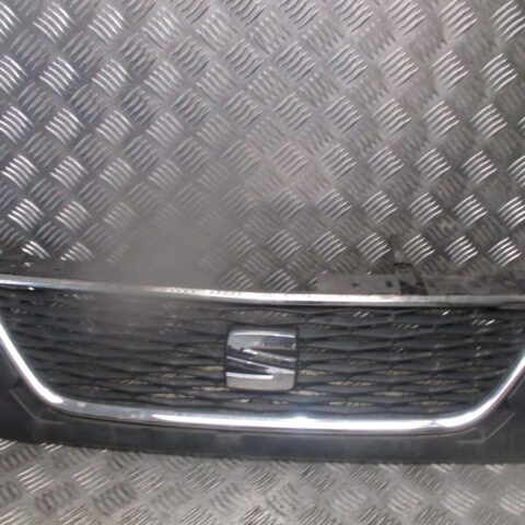 2015 GENUINE SEAT LEON FRONT BUMPER UPPER RADIATOR GRILL 5F0853654F