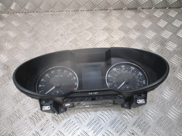 2016 GENUINE SKODA OCTAVIA SPEEDOMETER INSTRUMENT CLUSTER CLOCK 5E0920951C