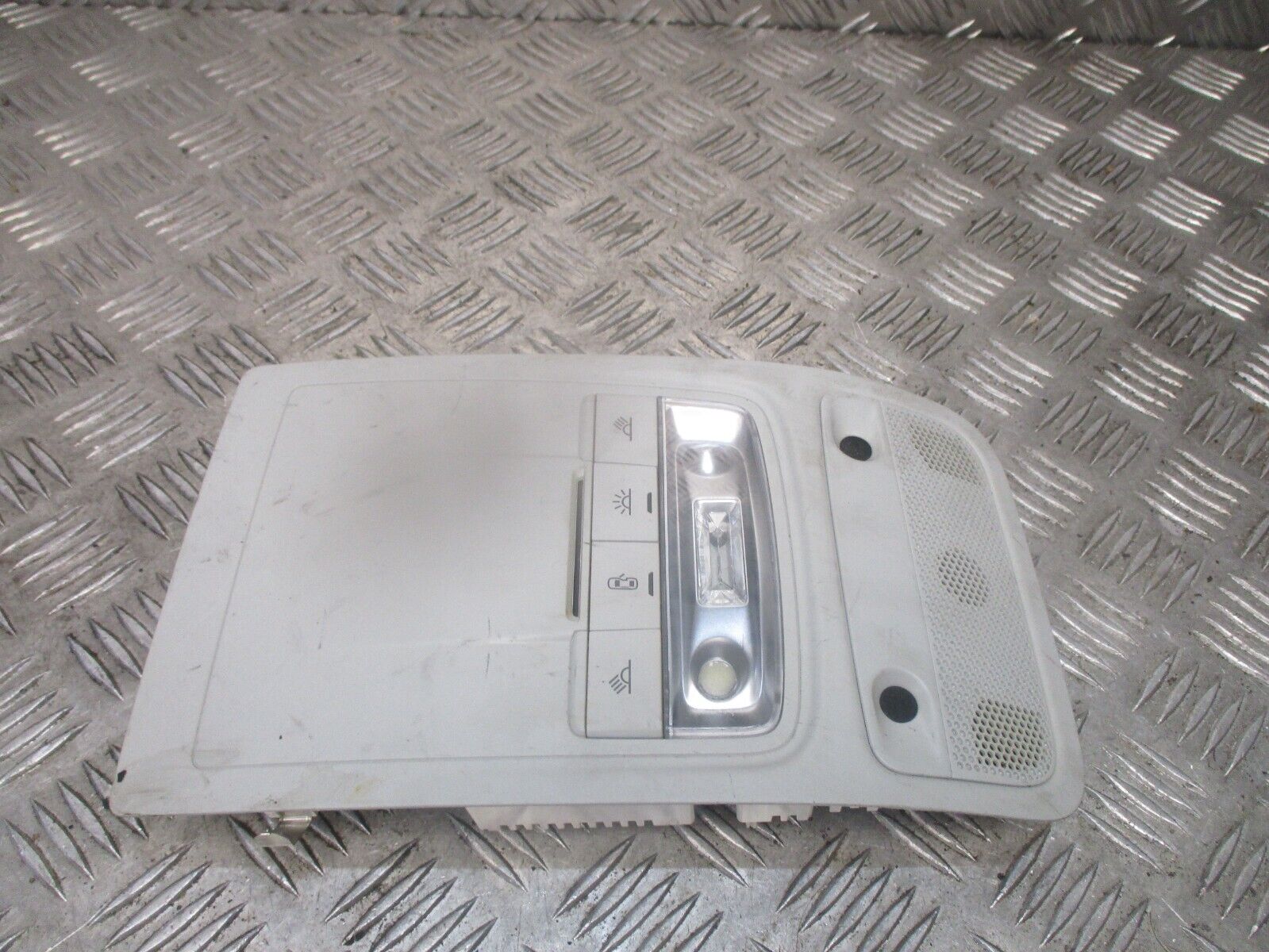 2016 AUDI A3 8V SALOON FRONT INTERIOR ROOF READING LIGHT LAMP 8V0947135B - Image 2