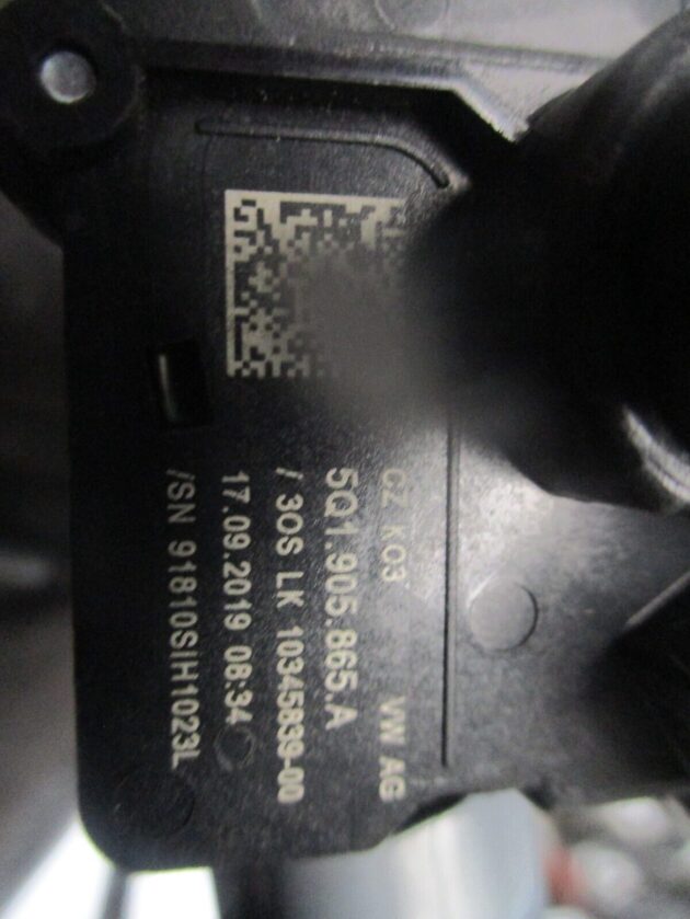 2018 GENUINE SEAT IBIZA IGNITION BARRE & KEY 5Q1905865A - Image 2