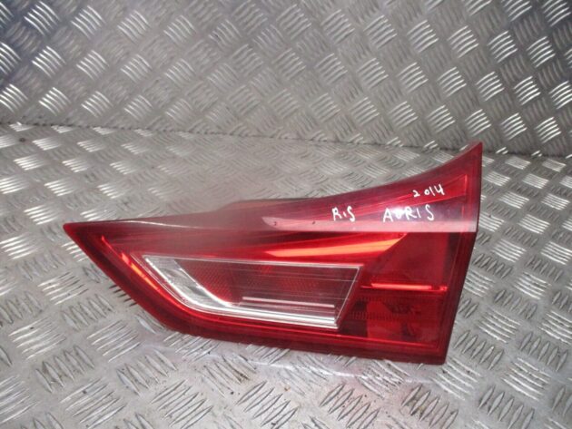 2014 TOYOTA AURIS ESTATE INNER REAR RIGHT DRIVER SIDE INNER TAILLIGHT LAMP OEM