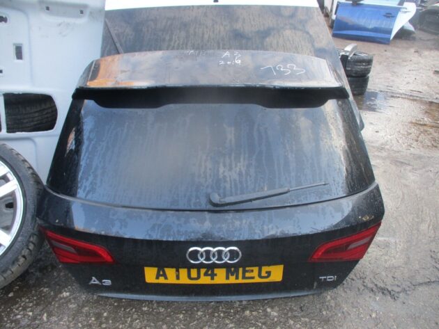 2016 GENUINE AUDI A3 HATCHBACK REAR BARE SHELL TAILGATE BOOTLID - Image 4