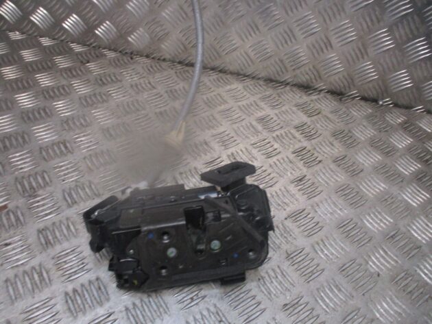2016 VW PASSAT B8 REAR RIGHT DRIVER SIDE DOOR LOCK MECHANISM 5NA839016B OEM - Image 4