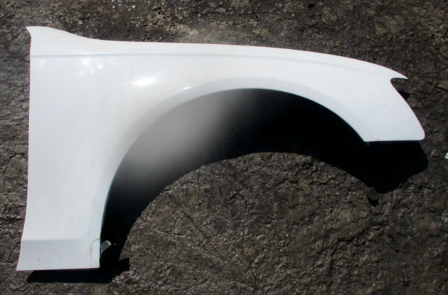 2011 GENUINE AUDI A4 FRONT RIGHT DRIVER SIDE WING FENDER OSF