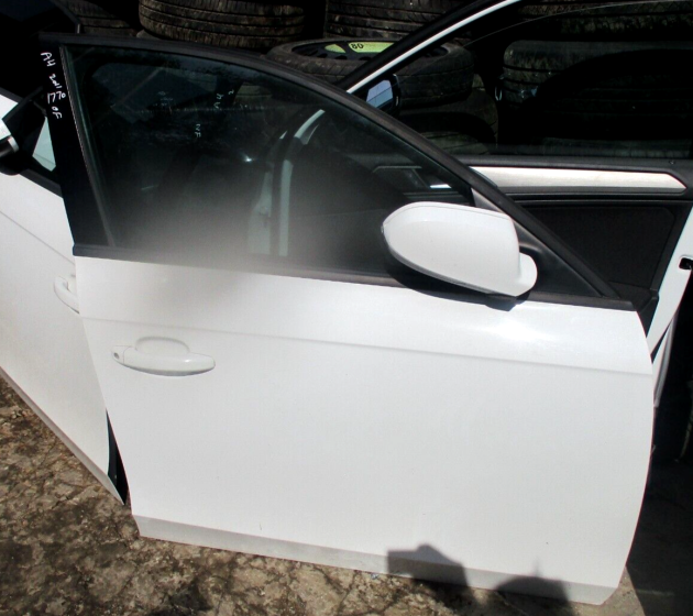 2011 GENUINE AUDI A4 SALOON FRONT RIGHT DRIVER SIDE BARE SHELL DOOR OSF - Image 2
