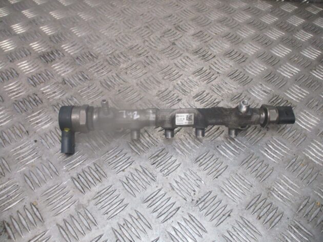 2016 GENUINE AUDI A3 8V FUEL INJECTOR RAIL & SENSOR 04L089B