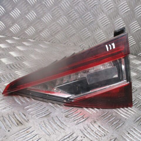 2018 GENUINE SKODA SUPERB REAR RIGHT DRIVER SIDE INNER TAILLIGHT LAMP OSR
