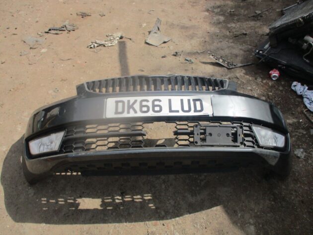 2016 GENUINE SKODA OCTAVIA FRONT BUMPER COMPLETE - Image 4