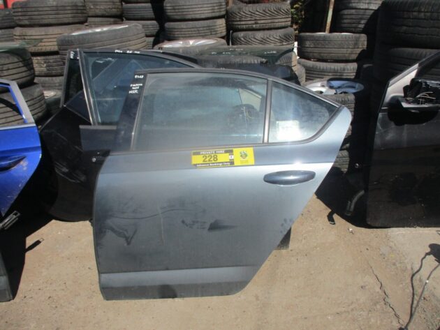 2016 SKODA OCTAVIA HATCHBACK REAR LEFT PASSENGER SIDE BARE SHELL DOOR NSR OEM - Image 3