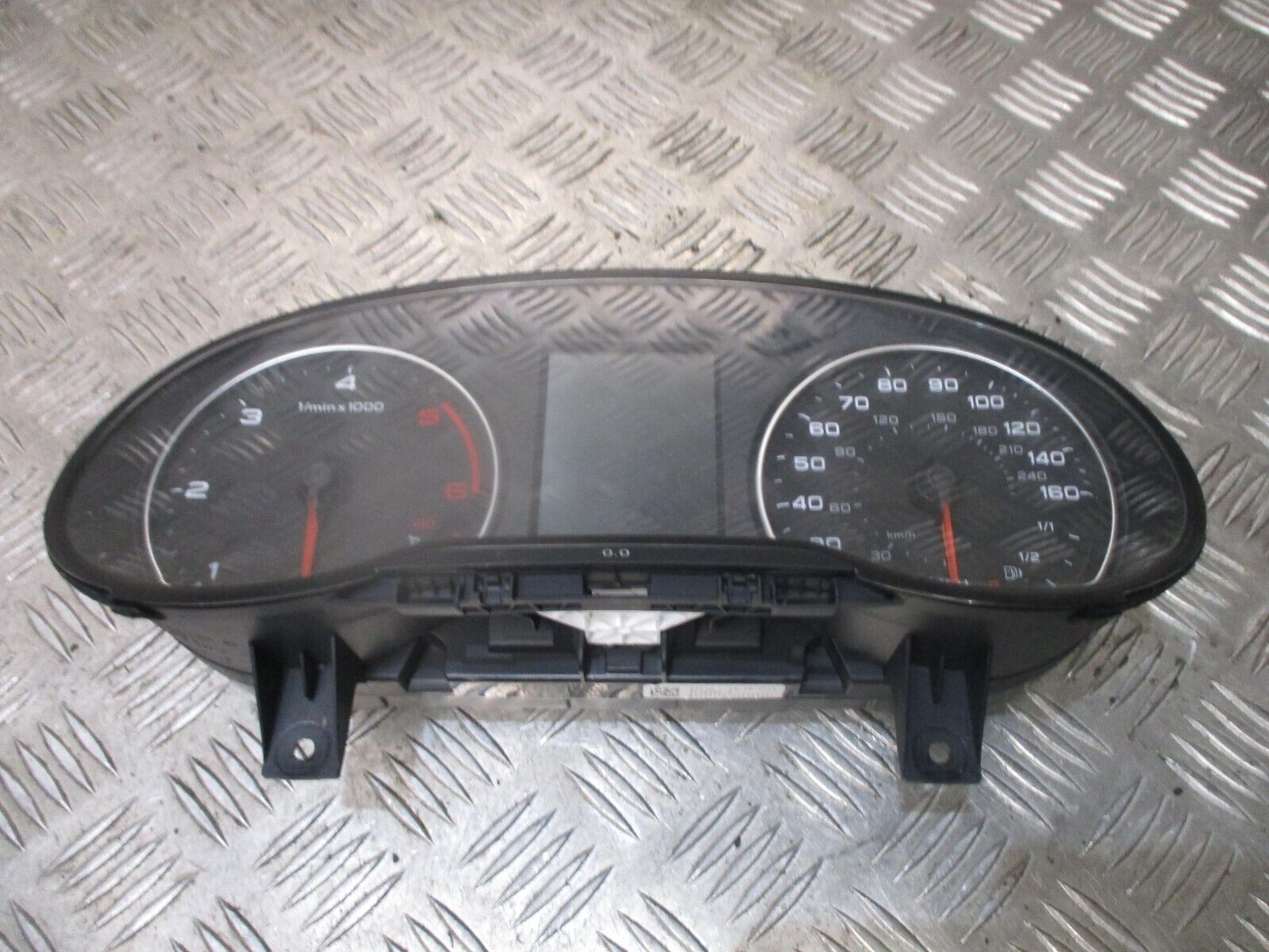 2015 GENUINEAUDI A3 8V SPEEDOMETER INSTRUMENT CLUSTER CLOCK 8V0920960E - Image 2