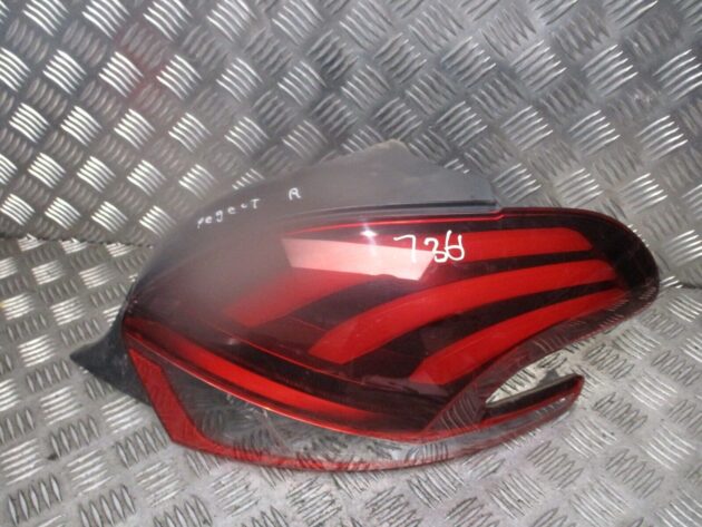 2016 GENUINE PEUGEOT 208 REAR RIGHT DRIVER SIDE BODY TAILLIGHT LAMP 98256011 - Image 2