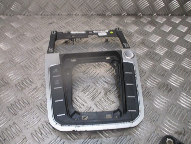 2016 GENUINE VW PASSAT B8 GEAR STICK SURROUND TRIM 3G2864263