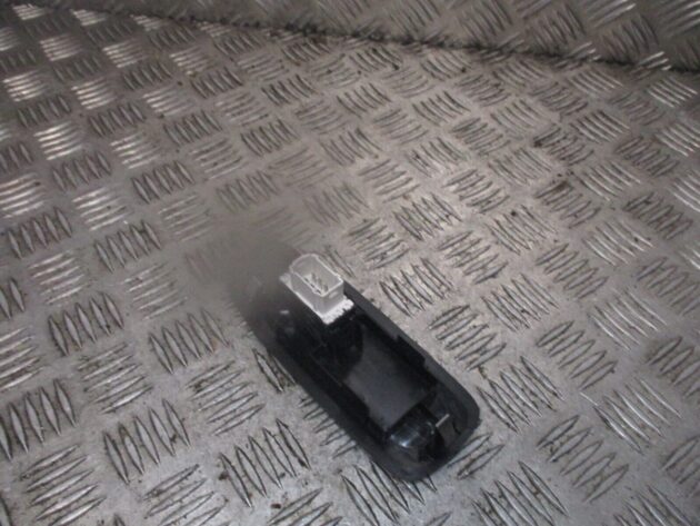2016 GENUINE PEUGEOT 208 FRONT LEFT PASSENGER SIDE DOOR WINDOW SWITCH 96751118ZD - Image 3