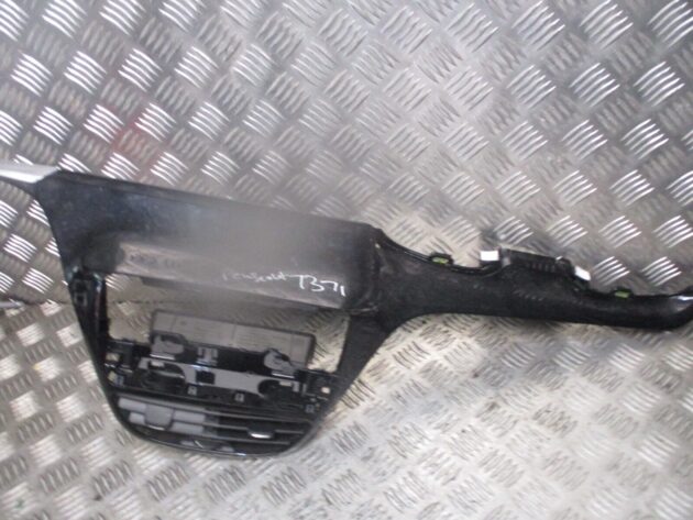 2016 GENUINE PEUGEOT 208 FRONT DASHBOARD AIRVENT SURROUND TRIM PANEL 9672848677