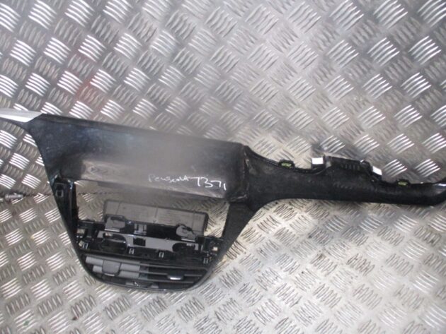2016 GENUINE PEUGEOT 208 FRONT DASHBOARD AIRVENT SURROUND TRIM PANEL 9672848677 - Image 2