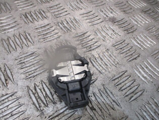 2014 GENUINE AUDI A3 8V FRONT WINDSCREEN RAIN SENSOR MODULE 8V0955559B - Image 2