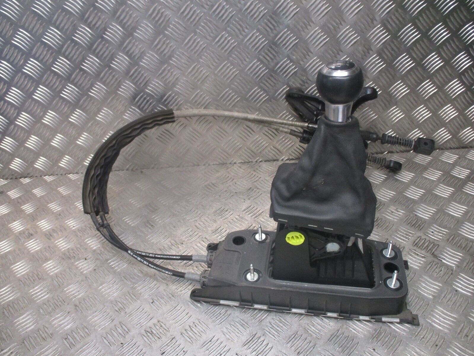 2014 GENUINE AUDI A3 8V 6 SPEED GEAR SLECTOR LINKAGE 5Q0711049AP