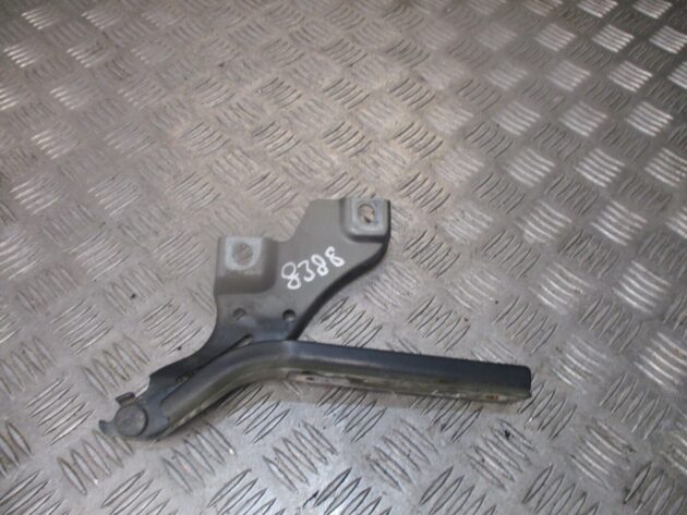 2017 GENUINE VW PASSAT B8 FRONT LEFT PASSENGER SIDE BONNET HINGE 3G0823301 - Image 2