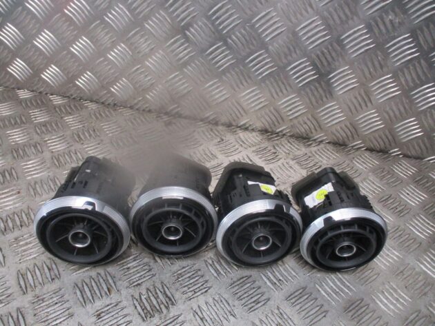 2016 GENUINE AUDI A3 8V 4 X FRONT DASHBOARD HEATER AC AIRVENTS 8V0820901A - Image 3