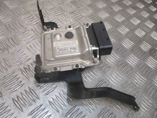 2014 GENUINE HYUNDAI I10 ENGINE ECU CONTROL UNIT MODULE 39101-04500