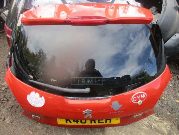 2016 GENUINE PEUGEOT 208 REAR BARE SHELL TAILGATE BOOTLID - Image 2