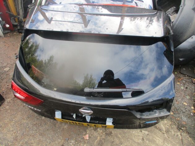 2015 GENUINE NISSAN QASHQAI REAR BARE SHELL TAILGATE BOOTLID - Image 2