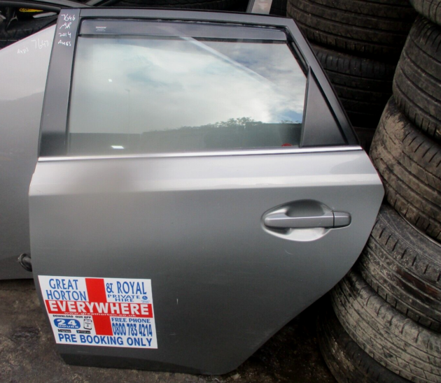 2014 GENUINE TOYOTA AURIS HATCHBACK REAR LEFT PASSENGER SIDE BARE SHELL DOOR NSR