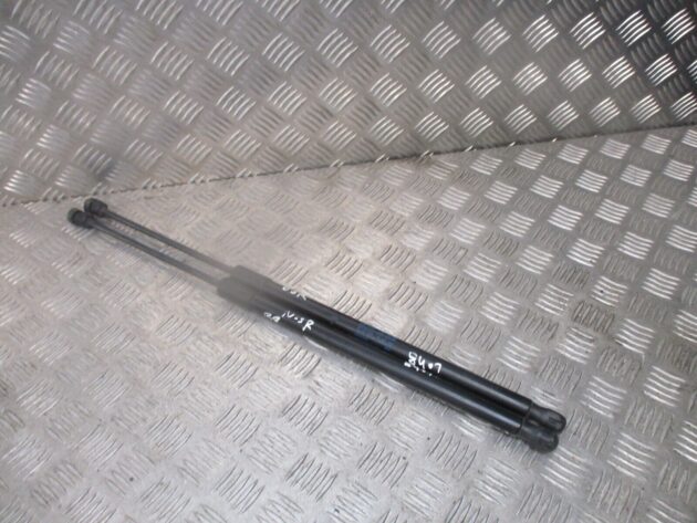 2017 GENUINE VW PASSAT B8 ESTATE REAR TAILGATE BOOT STRUTS 3G9827550B - Image 3