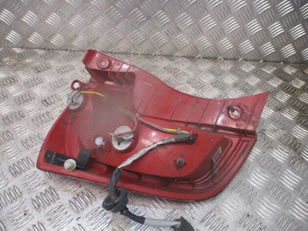 2012 GENUINE KIA PICANTO REAR LEFT PASSENGER SIDE TAILLIGHT LAMP 924011Y0 - Image 3