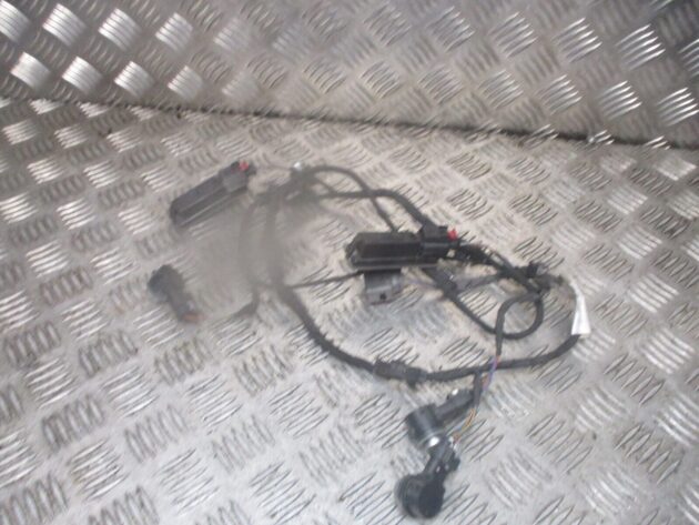 2016 GENUINE VW PASSAT B8 REAR BUMPER PARKING SENSOR WITH LOOM 3G5971104C - Image 2