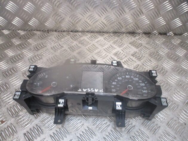 2016 GENUINE VW PASSAT B8 SPEEDOMETER INSTRUMENT CLUSTER CLOCK 3G0920941C - Image 2