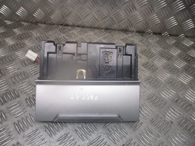 2016 GENUINE VW PASSAT B8 STORAGE COMPARTMENT CENTRE CONSOLE 3G2863284