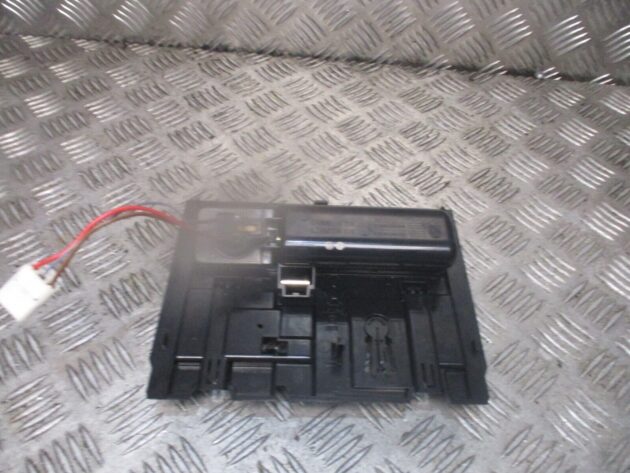 2016 GENUINE VW PASSAT B8 STORAGE COMPARTMENT CENTRE CONSOLE 3G2863284 - Image 3