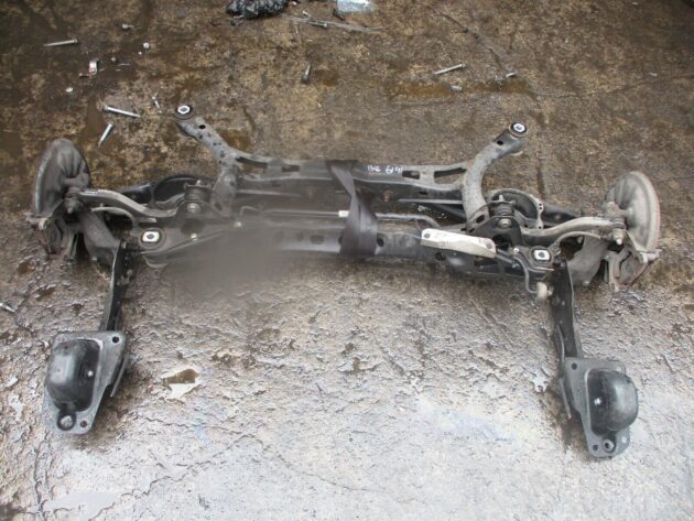 2016 GENUINE VW PASSAT B8 SALOON REAR COMPLETE AXLE WITHOUT CALIPERS - Image 2